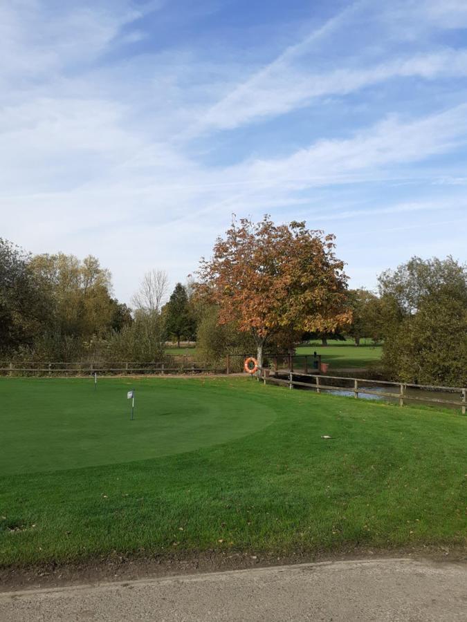 هيدكورن Weald Of Kent Golf Course And Hotel المظهر الخارجي الصورة